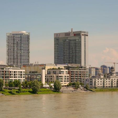 Zora Exclusive Apartment Bratislava Exteriör bild