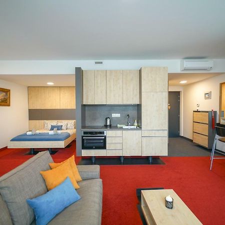 Zora Exclusive Apartment Bratislava Exteriör bild