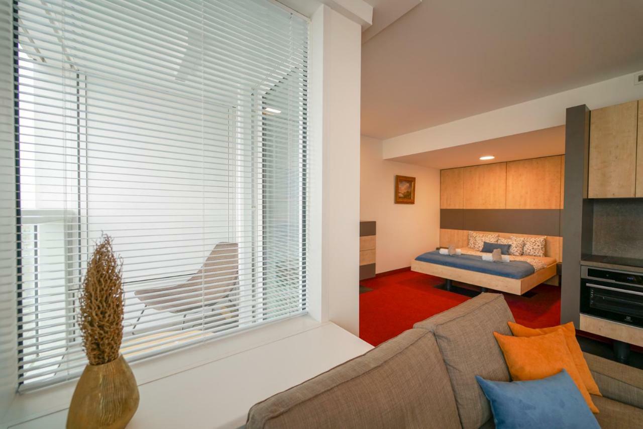 Zora Exclusive Apartment Bratislava Exteriör bild