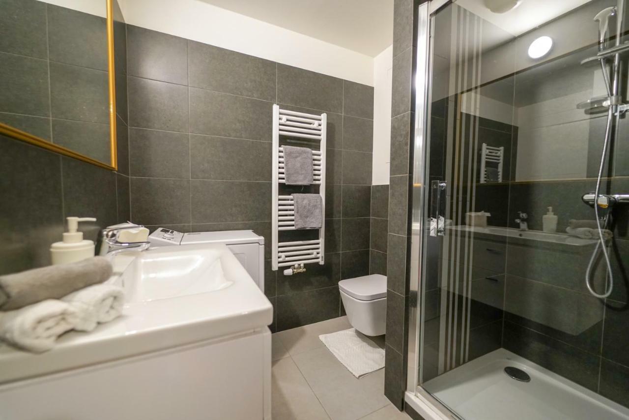 Zora Exclusive Apartment Bratislava Exteriör bild