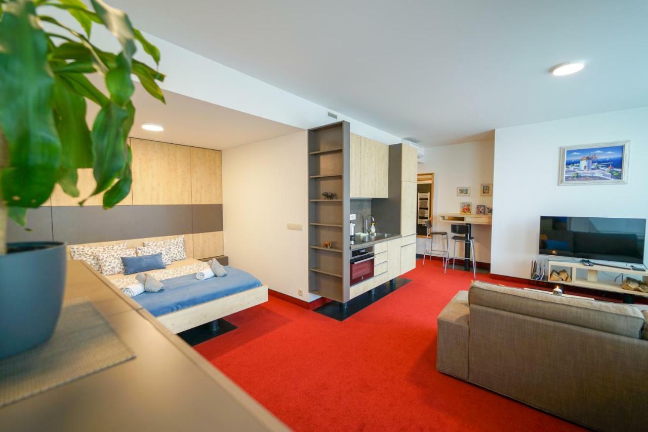 Zora Exclusive Apartment Bratislava Exteriör bild