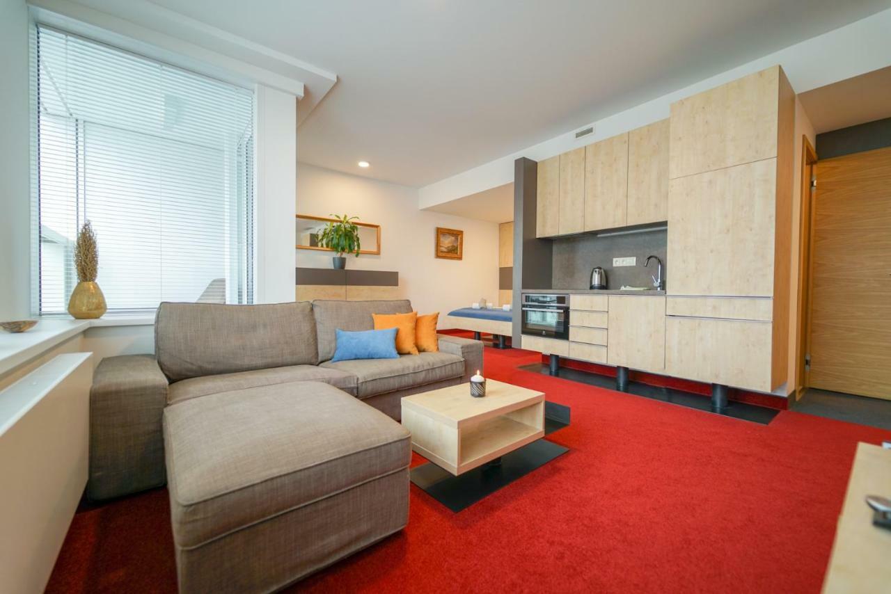 Zora Exclusive Apartment Bratislava Exteriör bild
